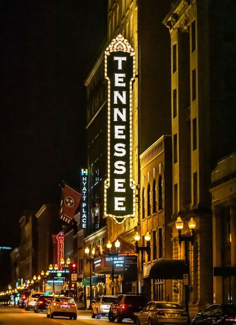 Image of old downtown light sign for Tennessee.